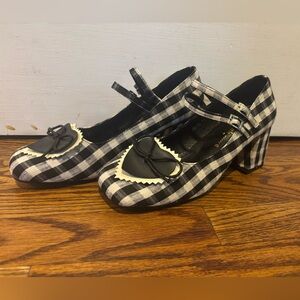 SOLD Black and White Plaid Heart Bow Detail Women's Chunky High-heel Shoes